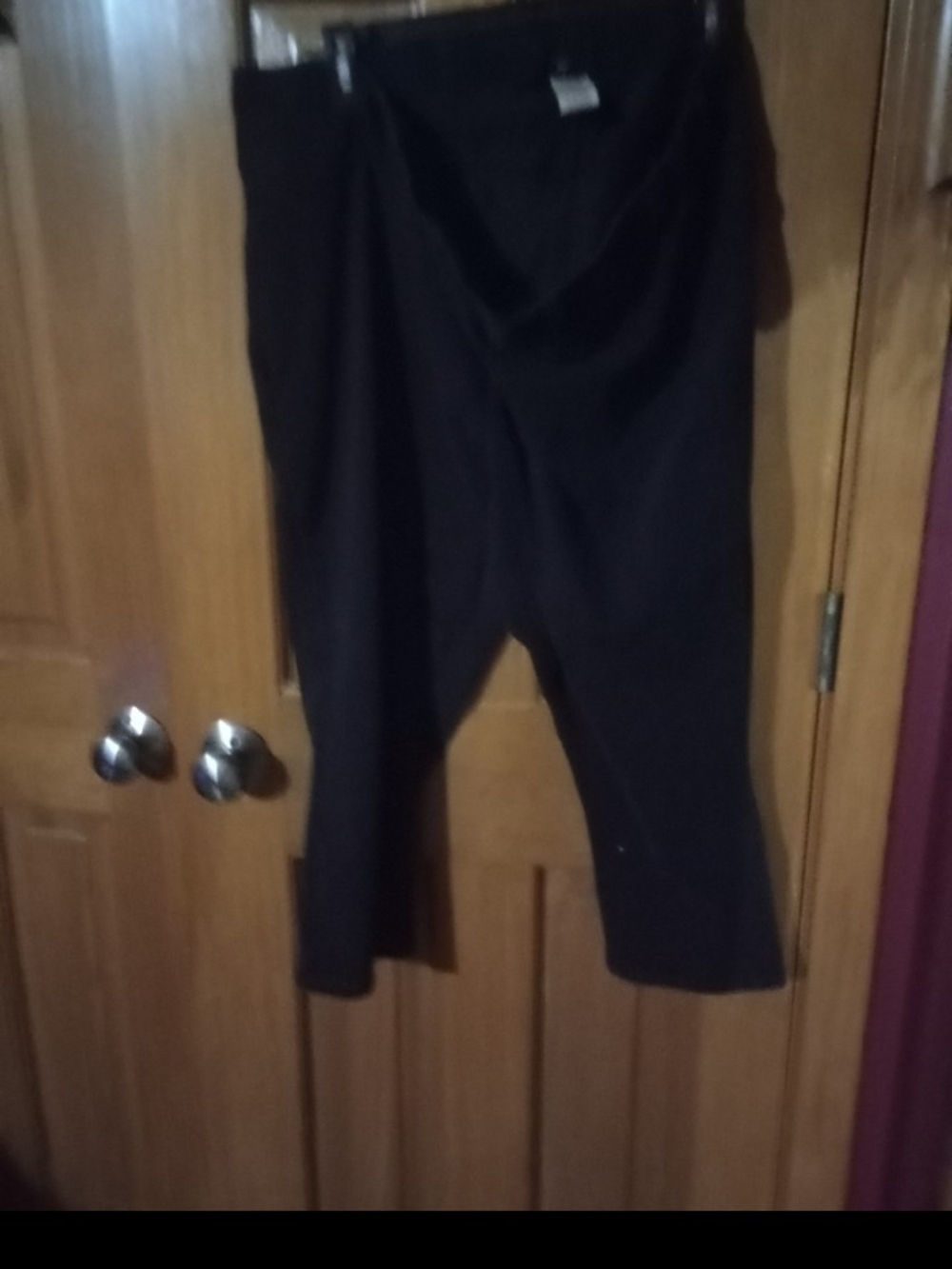 Black Women's Stretch Capri Pants